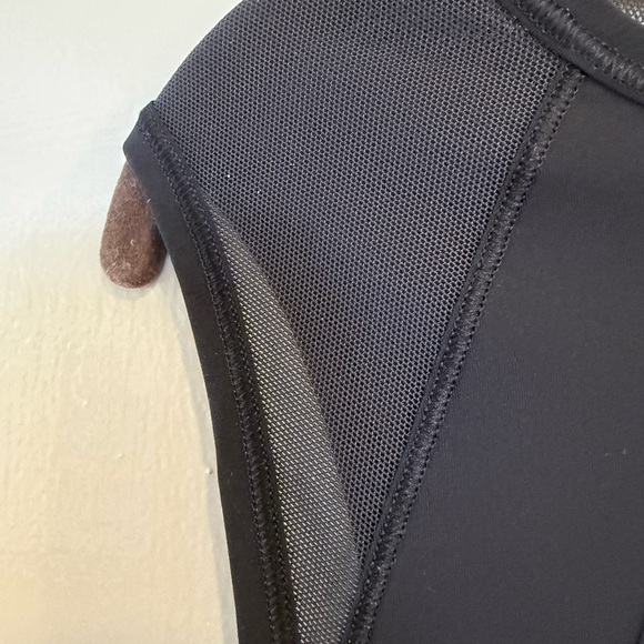 LULULEMON SCULPT Tank in Black size 12 NWOT - Picture 6 of 6